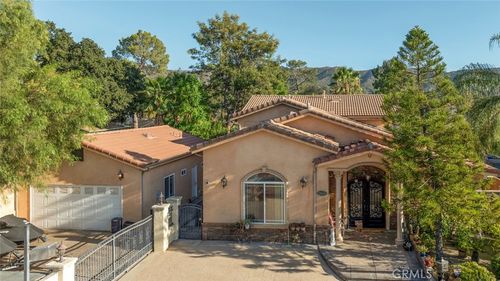10610 Oak Tree Way, Sunland, CA, 91040-2832 | Card Image