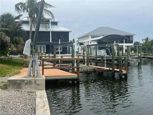 3 Palmview Blvd, FORT MYERS BEACH, FL, 33931-4519 | Card Image