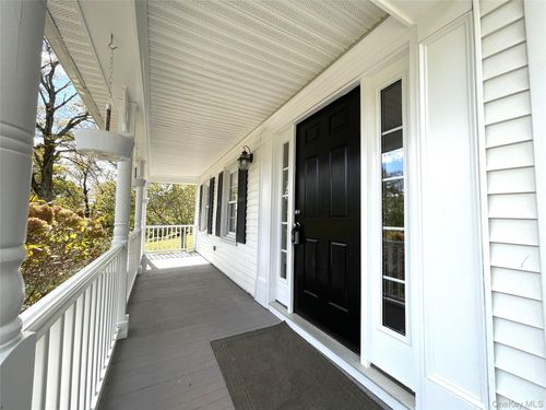 130 B Old Mount Kisco Rd, North Castle, NY, 10504-1436 | Card Image