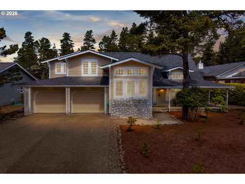 1009 Royal Saint George Dr, Florence, OR, 97439 | Card Image