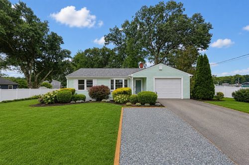 27 Bear Hill Rd, Cumberland, RI, 02864 | Card Image