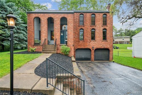 576 Shumaker Dr, Monroeville, PA, 15146-1055 | Card Image