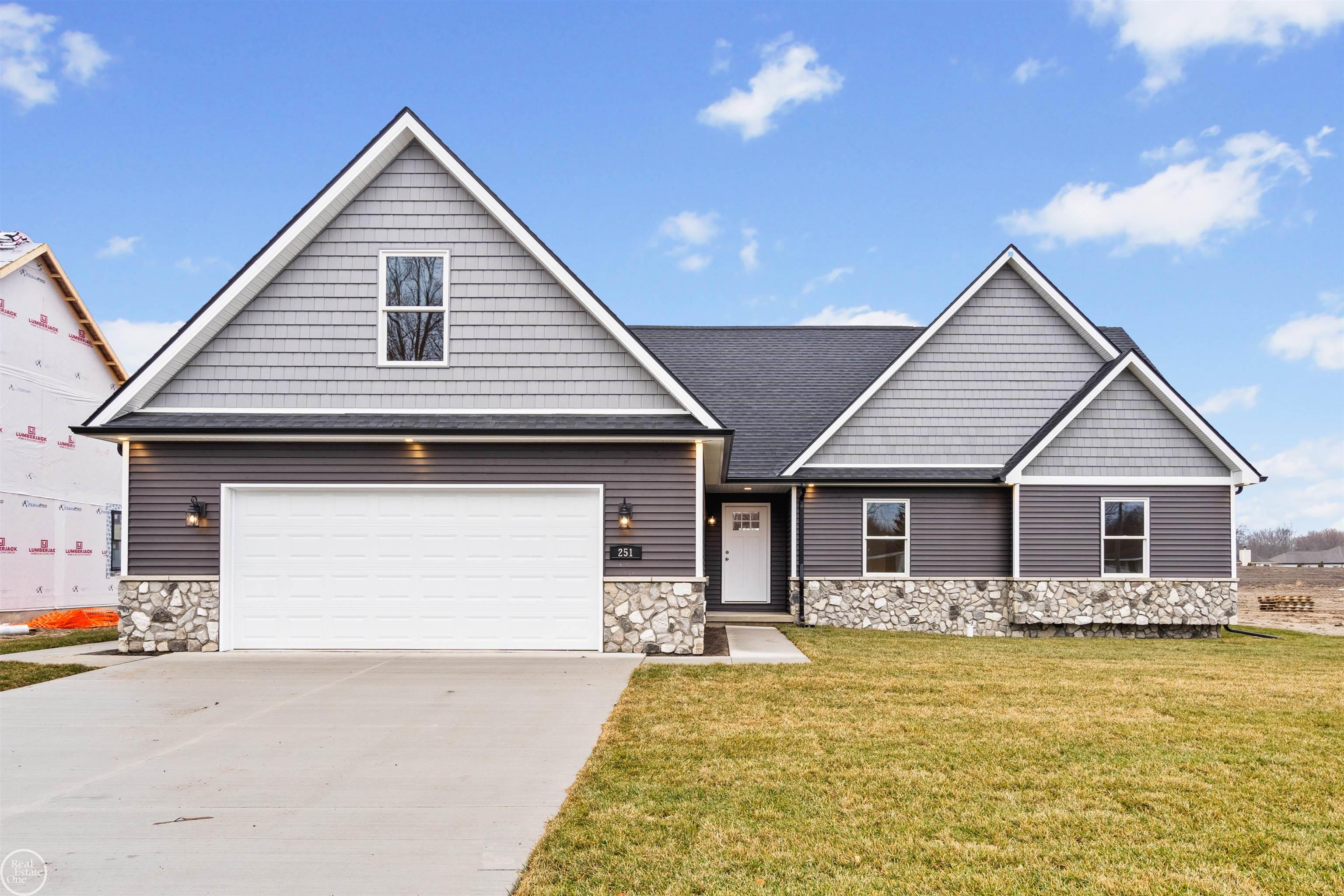 Riley Rd, Saint Clair, MI 48079