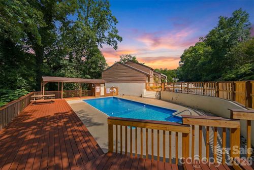 23-1420 11th Street Dr Nw, Hickory, NC, 28601-2272 | Card Image