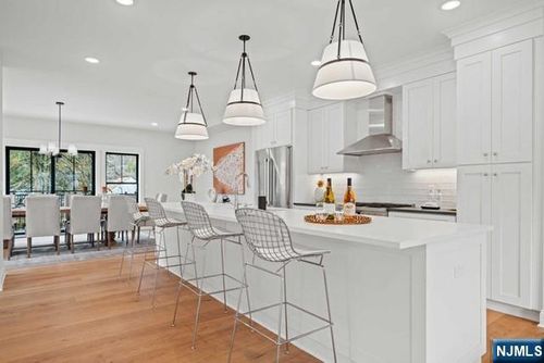 147 Central Ave, Old Tappan, NJ, 07675-7300 | Card Image