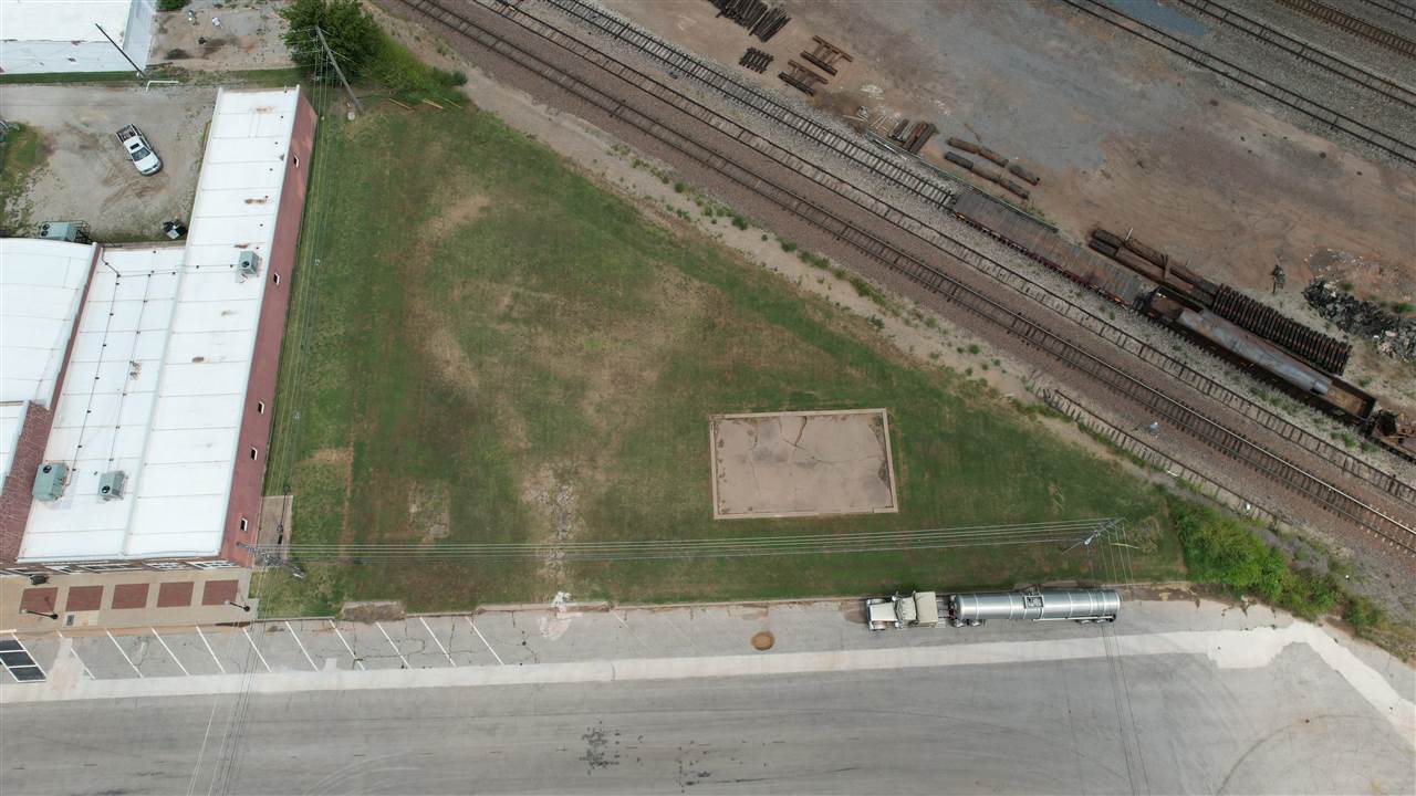201 6Th St, Perry, OK 73077