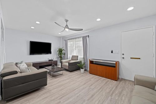 unit-c-8022 Winter Gardens Blvd, El Cajon, CA, 92021-1465 | Card Image