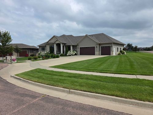 7208 S Ludlow Cir Circle, Sioux Falls, SD, 57108 | Card Image