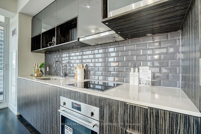 1102 - 52 Forest Manor Rd, Condo with 2 bedrooms, 2 bathrooms and 1 parking in North York ON | Image 15