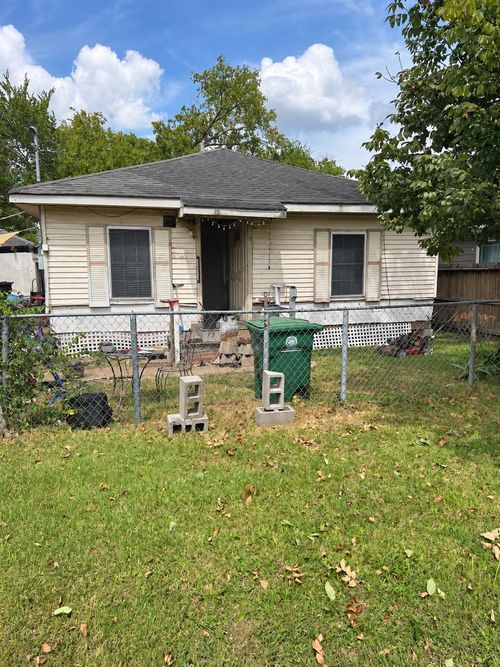 7217 Cowart St, Houston, TX, 77020-7618 | Card Image