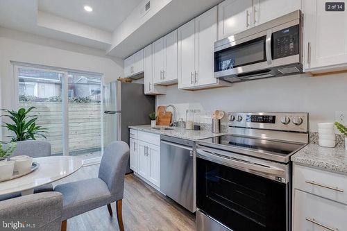 2239 Wilder St, PHILADELPHIA, PA, 19146-4232 | Card Image