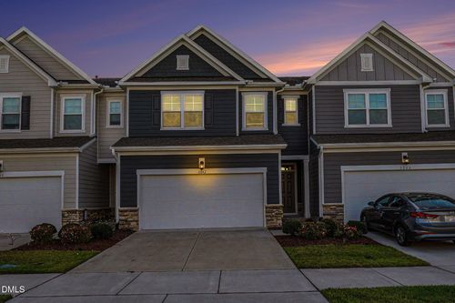 6042 Renew Place, Raleigh, NC, 27616 | Card Image