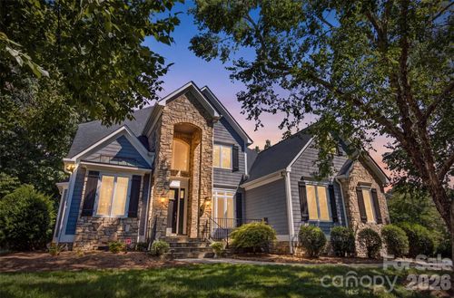 221 Whiterock Dr, Mount Holly, NC, 28120-8101 | Card Image