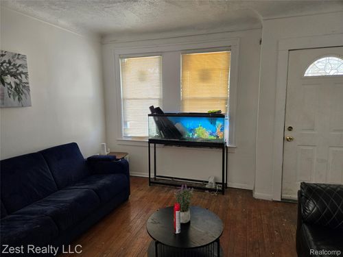 18844 Healy St, Detroit, MI, 48234-2150 | Card Image