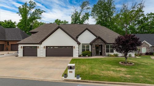 216 Lake Valley Dr, Maumelle, AR, 72113-5942 | Card Image