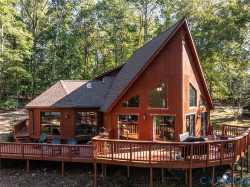 7399 Club Dr, Quinton, VA, 23141-1631 | Card Image