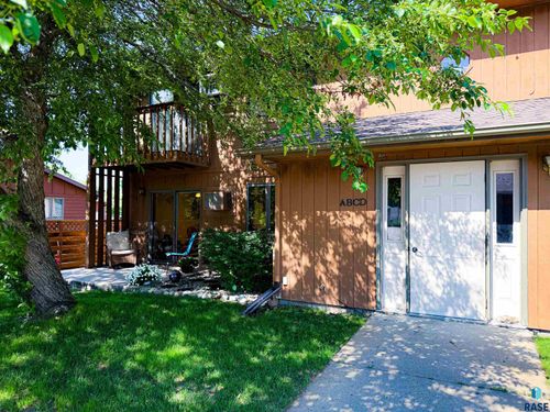 apt-a-419 N Division Ave, Madison, SD, 57042-2440 | Card Image