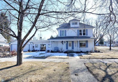406 4th Ave Ne, Valley City, ND, 58072-3040 | Card Image