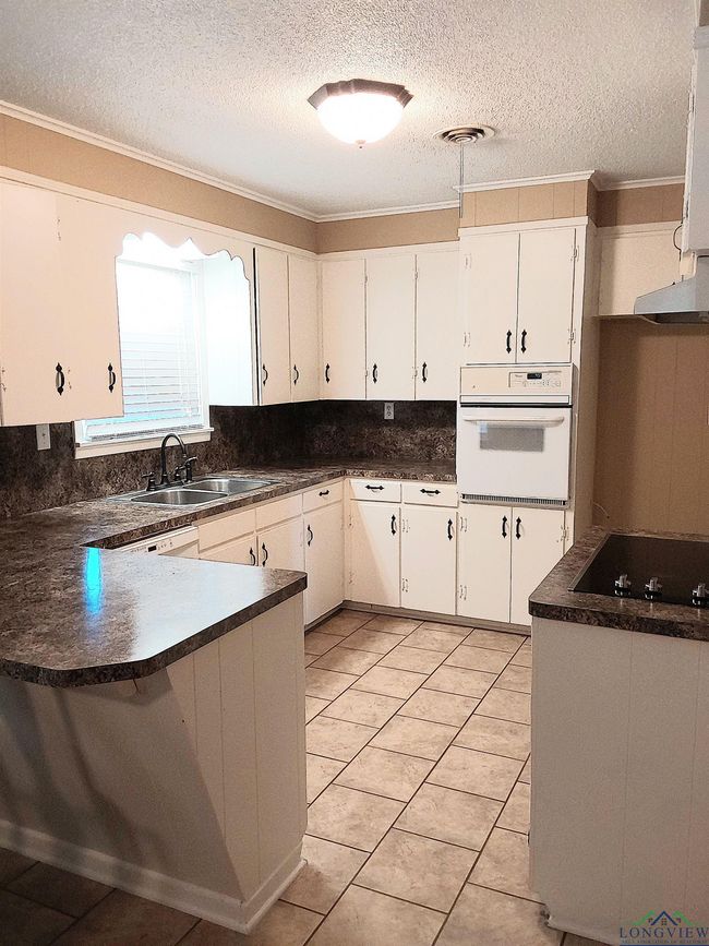 1011 Hillcrest, House other with 3 bedrooms, 1 bathrooms and null parking in Linden TX | Image 12