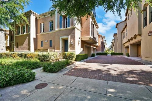 unit-1-574 Dovecote Ln, Livermore, CA, 94551-6398 | Card Image