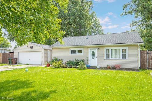 35109 Elm Rd, Grafton, OH, 44044-9532 | Card Image