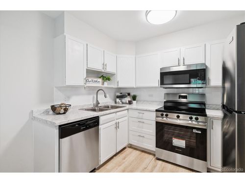 apt-12c-660 S Alton Way, Denver, CO, 80247-1677 | Card Image