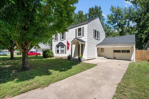 1322 N 4th St, Arkansas City, KS, 67005-1632 | Card Image