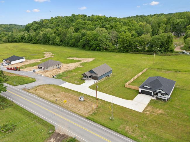 1936 Flats Rd, House other with 3 bedrooms, 2 bathrooms and 2 parking in Cunningham TN | Image 39