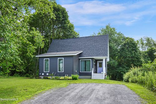 55 Revilla Ter, Pittsfield, MA, 01201-6426 | Card Image