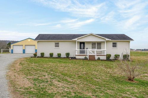 365 Fairview Cir, Sparta, TN, 38583-7272 | Card Image