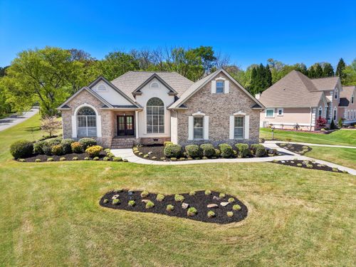 9401 Lazy Circles Dr, Ooltewah, TN, 37363-9320 | Card Image