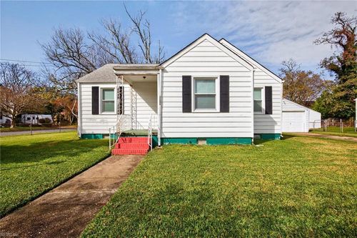 9305 Hickory St, Norfolk, VA, 23503-3331 | Card Image