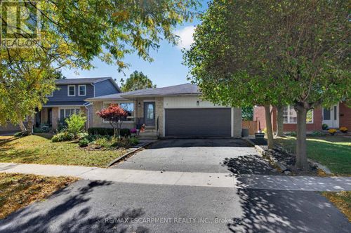 7 Fern Avenue, Hamilton (Waterdown), ON, L0R2H0 | Card Image