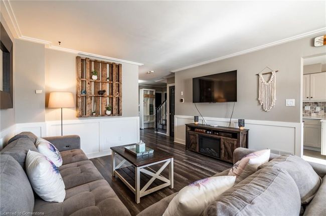 2 Bronte Crt, Townhouse with 4 bedrooms, 4 bathrooms and 3 parking in Dundas ON | Image 10