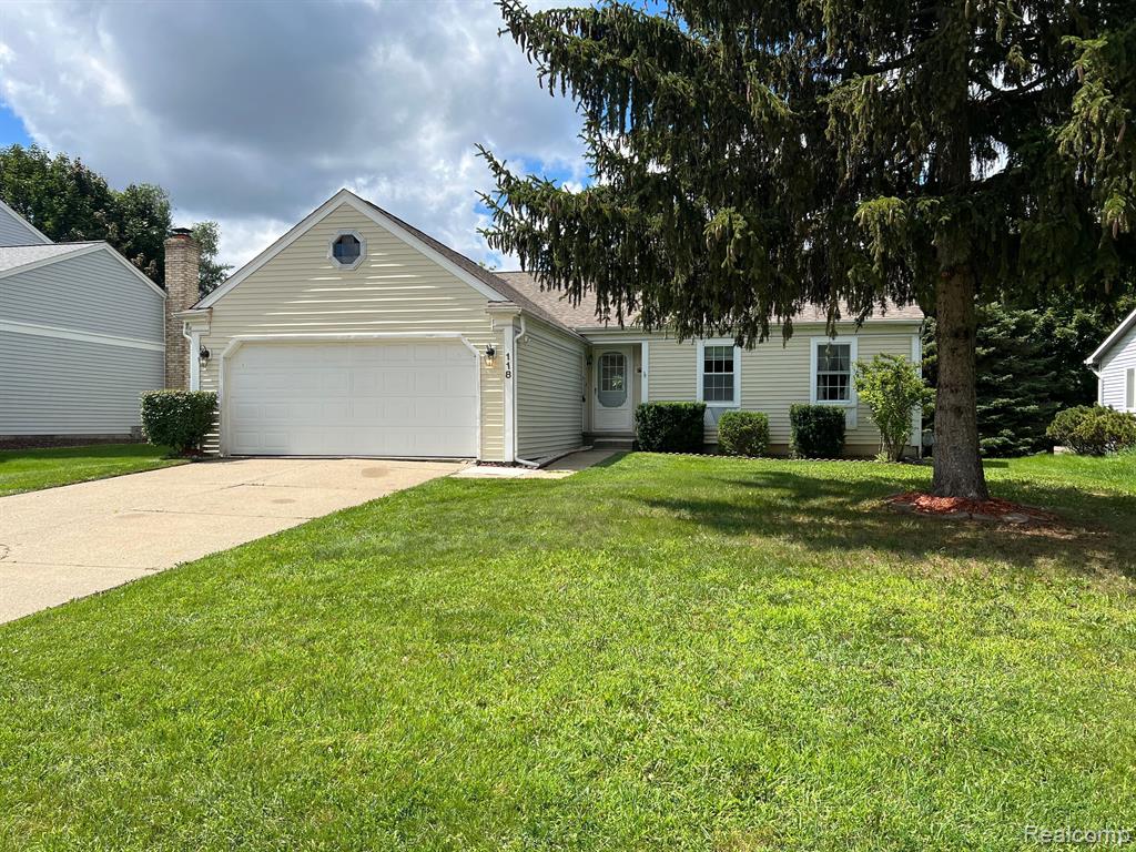 Dalton Dr, Rochester Hills, MI 48307