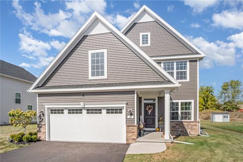 44 Planters Row, West Henrietta, NY, 14586-8927 | Card Image