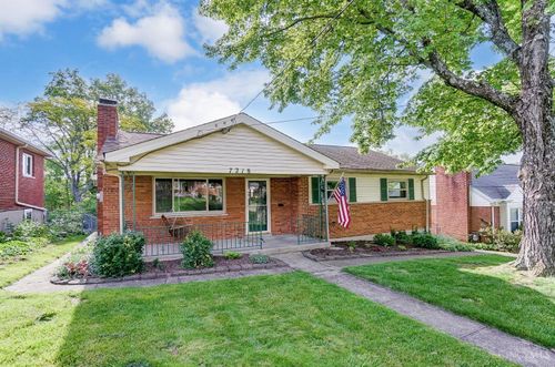 7218 Longfield Dr, Madeira, OH, 45243-2210 | Card Image