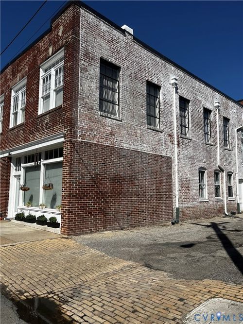 u3-2322 Herbert Hamlet Aly, Richmond, VA, 23220-5261 | Card Image