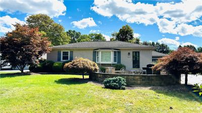 517 Old Mill Lane, House other with 3 bedrooms, 2 bathrooms and null parking in Webster NY | Image 2