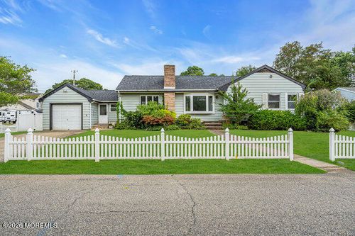 150 Farm Road, Manchester, NJ, 08759 | Card Image