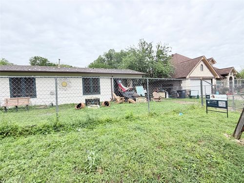 5054 Flamingo Rd, Fort Worth, TX, 76119-5100 | Card Image