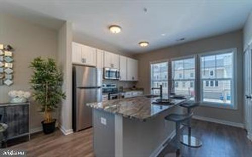 454b-454 Woodcrest Dr Se, WASHINGTON, DC, 20032-5483 | Card Image