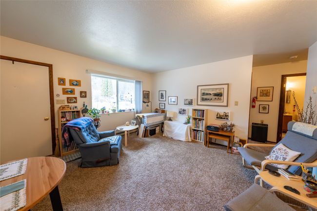 One Bedroom Unit Living Room | Image 15
