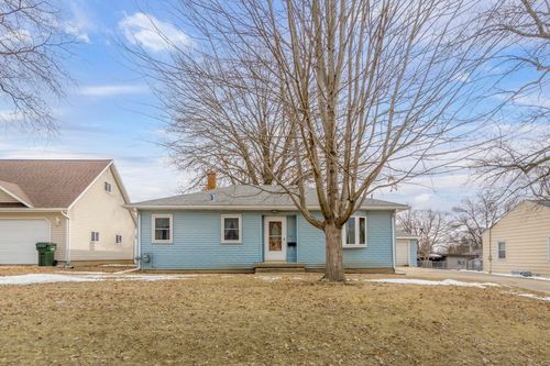 425 Auburn St, Waterloo, IA, 50701-1903 | Card Image