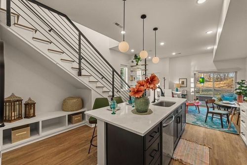 1225 E 29th Street, Kansas City, MO, 64109 | Card Image