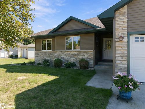 2923 Morning Star Ct, Mason City, IA, 50401-8924 | Card Image