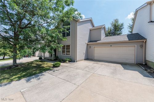 566 Tealbrook Ln, Stow, OH, 44224-6304 | Card Image