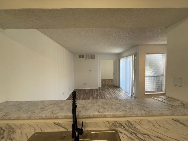 302 - 9813 Walnut St, Condo with 1 bedrooms, 1 bathrooms and null parking in Dallas TX | Image 8