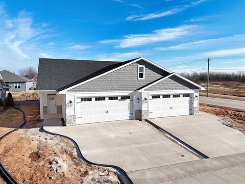 1903 Hidden Hollow Ln, Manitowoc, WI, 54220-7166 | Card Image