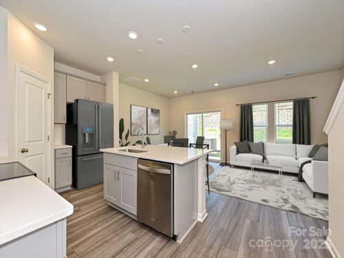 4217 Summit Woods Dr, Charlotte, NC, 28216-0391 | Card Image